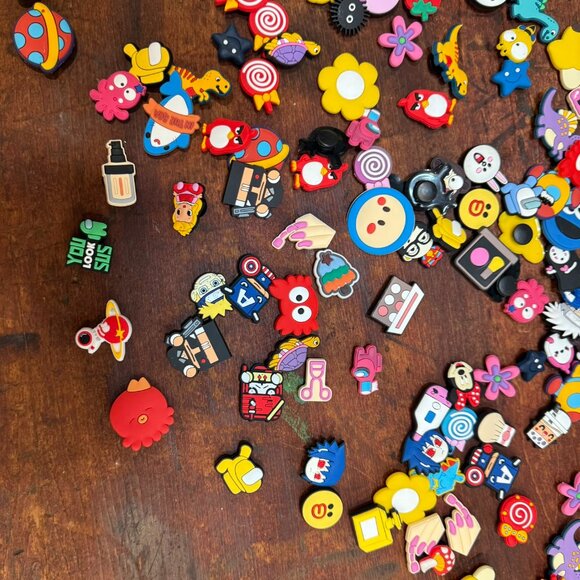 Croc charms lot 320+ Pieces Assorted - Picture 4 of 6